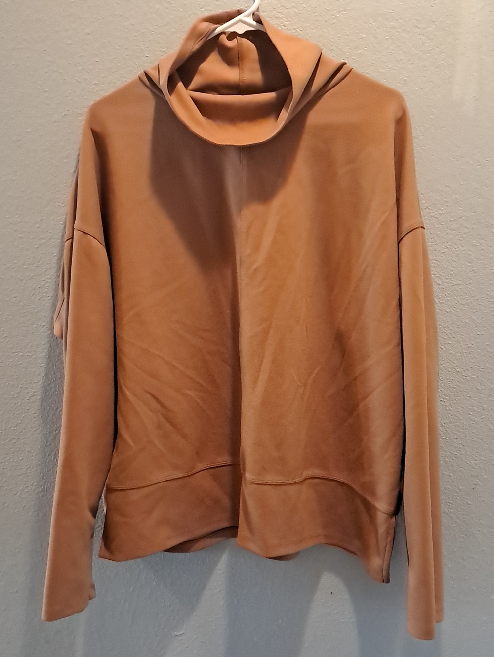 Liz Claiborne Camel Crewneck Top